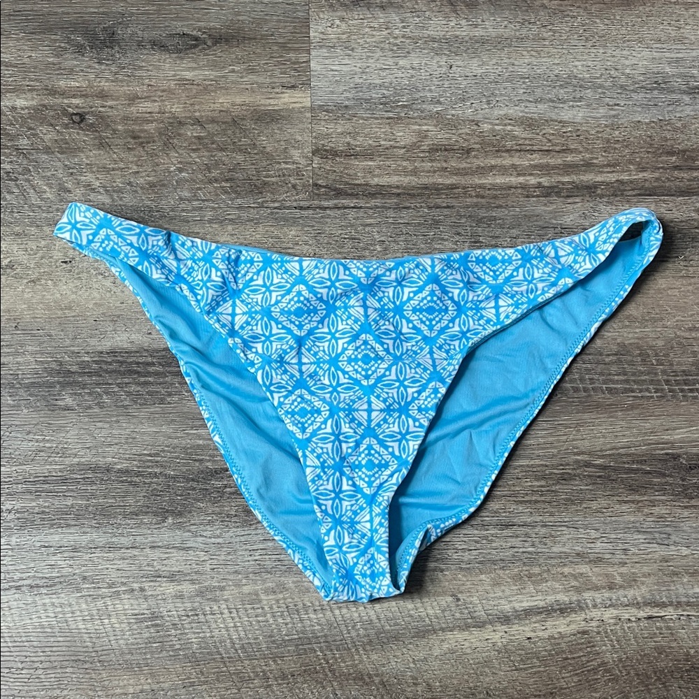 O’Neill NWT Blue Pattern Hipster Bikini Bottoms, size XL 🕶️